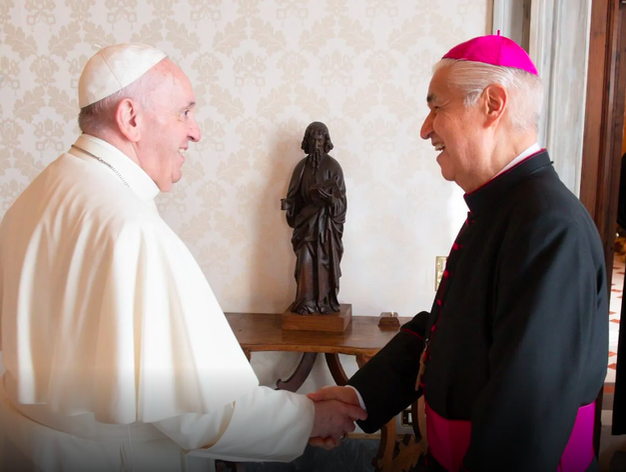 Rogelio Cabrera Las personas que estén contra el Papa Francisco se