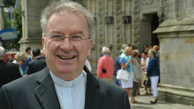 MonseÃ±or Luigi Ventura, actual nuncio en Francia