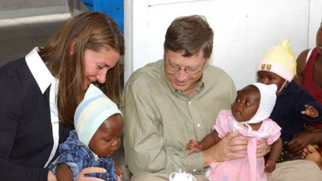 Bill Gates y su esposa, Melissa, en Mozambique