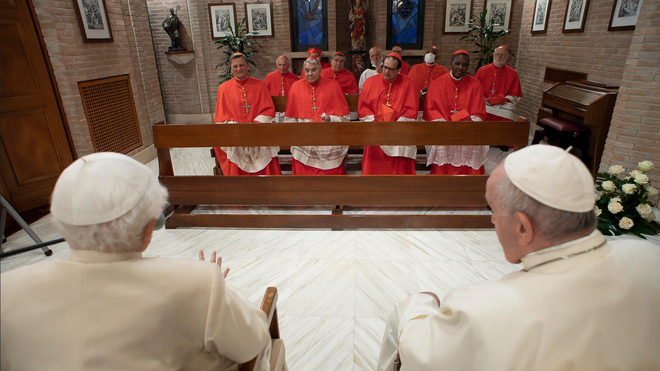 El Papa Francisco y los nuevos cardenales visitan a Benedicto XVI