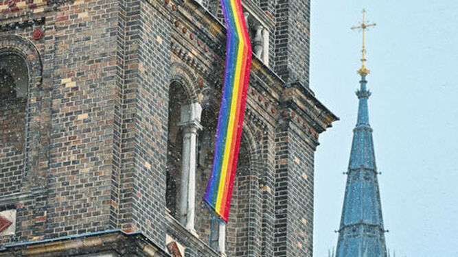 Curas alemanes 'responden' a Doctrina de la Fe y bendecirán simultáneamente a parejas gay el próximo 10 de mayo