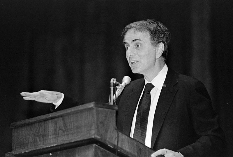 Astronomer_Carl_Sagan_in_1987