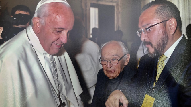 El Papa, Rodrigo Guerra y Gustavo Gutiérrez