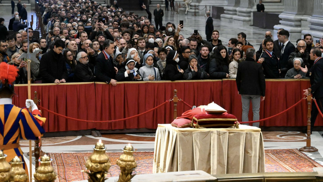 Féretro de Benedicto