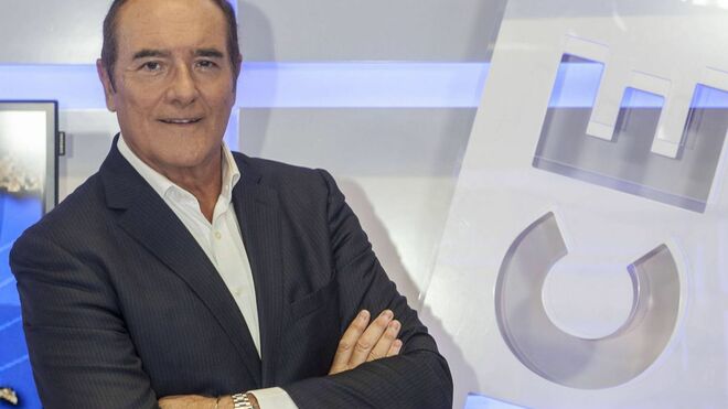 Antonio Jiménez, presentador de El Cascabel, en TRECE TV