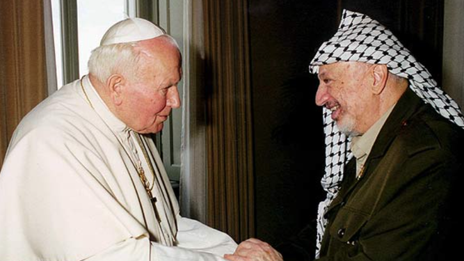 Yasser Arafat y Juan Pablo II