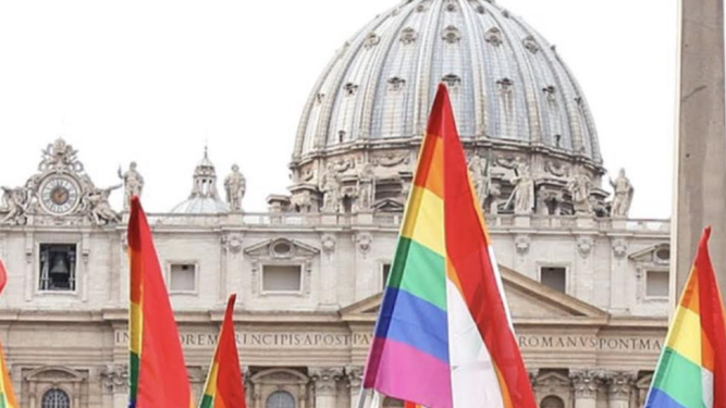 Banderas gays en el Vaticano