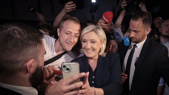 Marine Le Pen celebra su victoria electoral