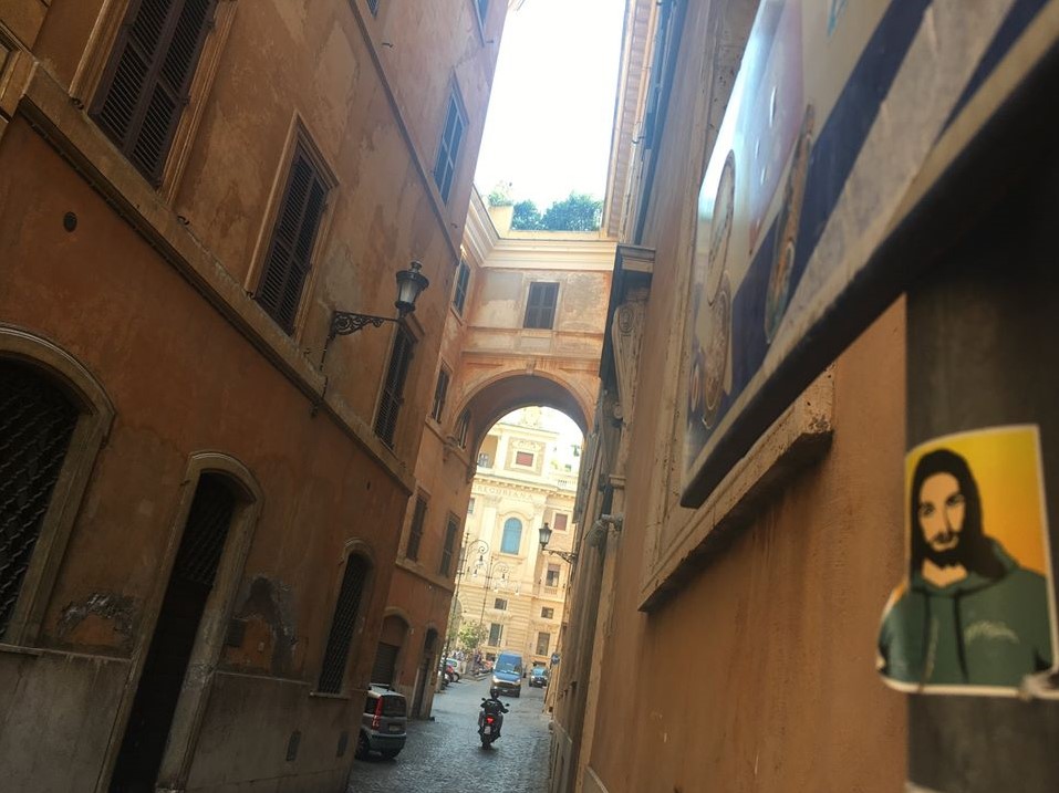 pasaje a la Gregoriana