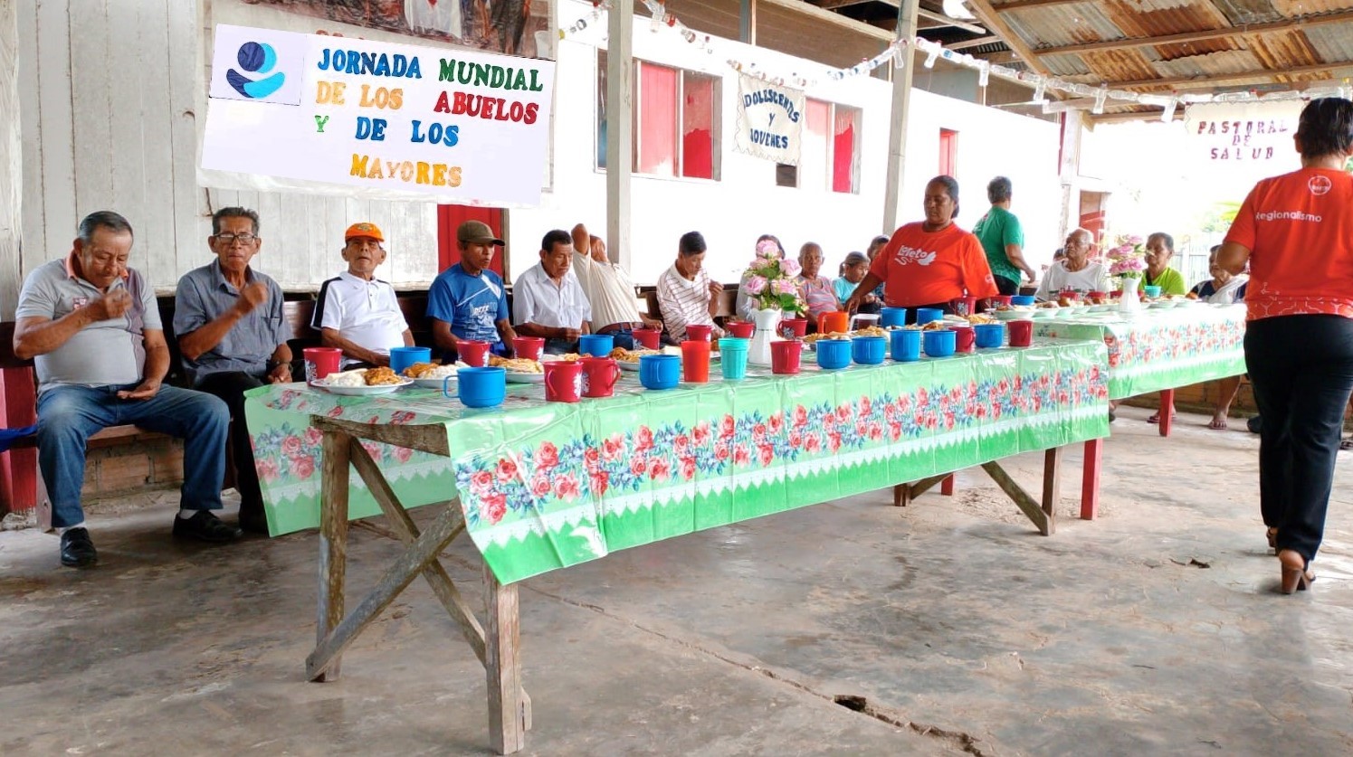 Jornada con ancianos en Orellana