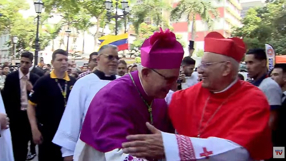 el cardenal Porras Cardozo recibe a su sucesor