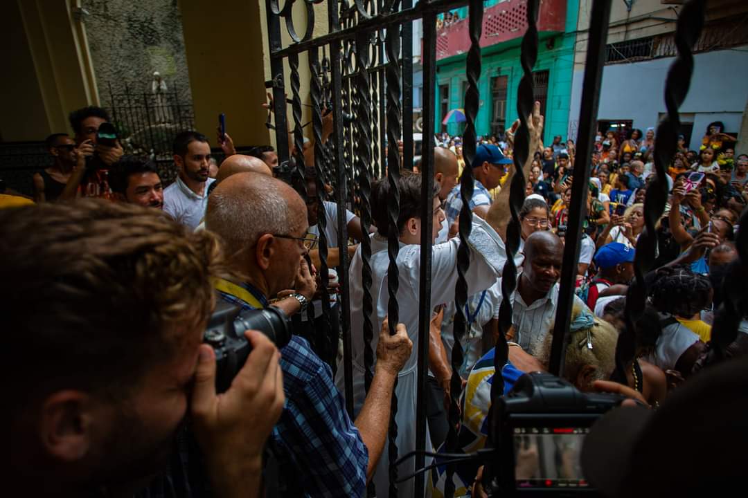 procesion de la Virgen de la caridad del Cobre 2024 b