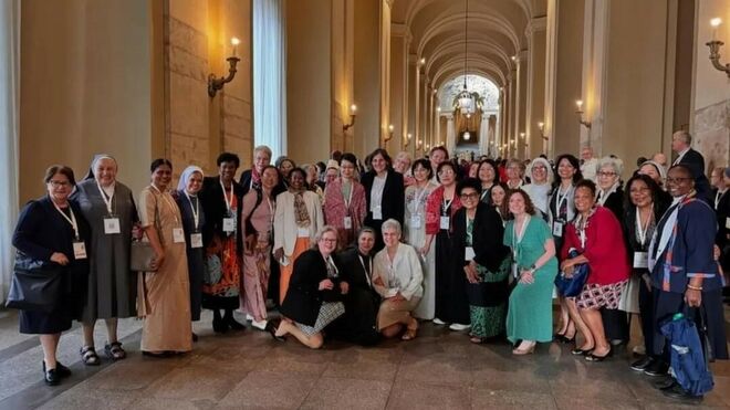 Mujeres en la Segunda Sesión de la Asamblea Sinodal