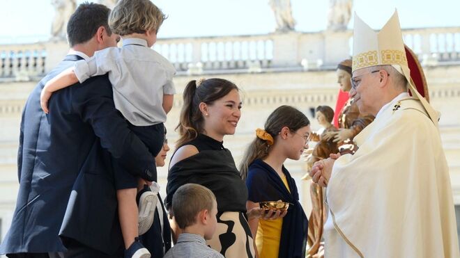 León XIV, con las familias