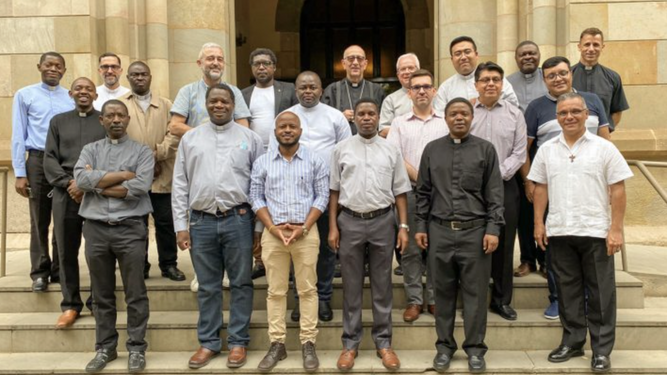 Curas extradiocesanos en Barcelona